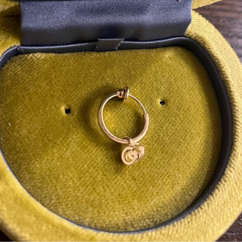 GUCCI 18K Gold Hoop SINGLE Earring with GG Logo Charm